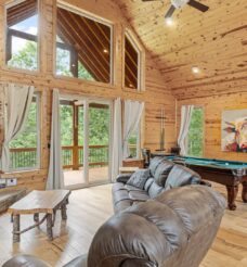 Experience the Natural Wonders of North Georgia from a Luxury Cabin Near Helen